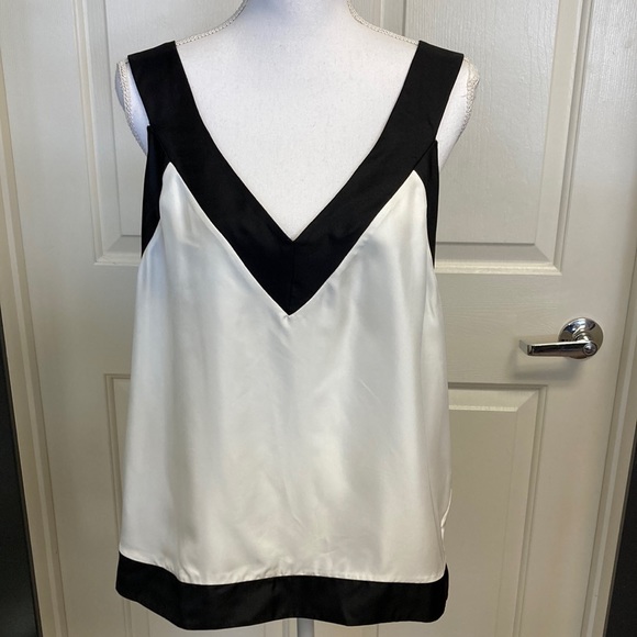 Alexander McQueen Women’s Top Size 46 Cream and black 100% fine silk Italy - Picture 1 of 7